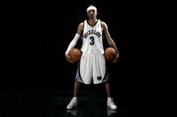 英雄联盟总决赛直播-不败神话再续！克莱完美发挥引领公牛碾压活塞