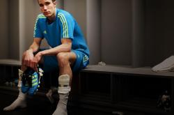 LOL赛事-平行叙事，京多安的战术杀伤与皇马在中东的符号战争