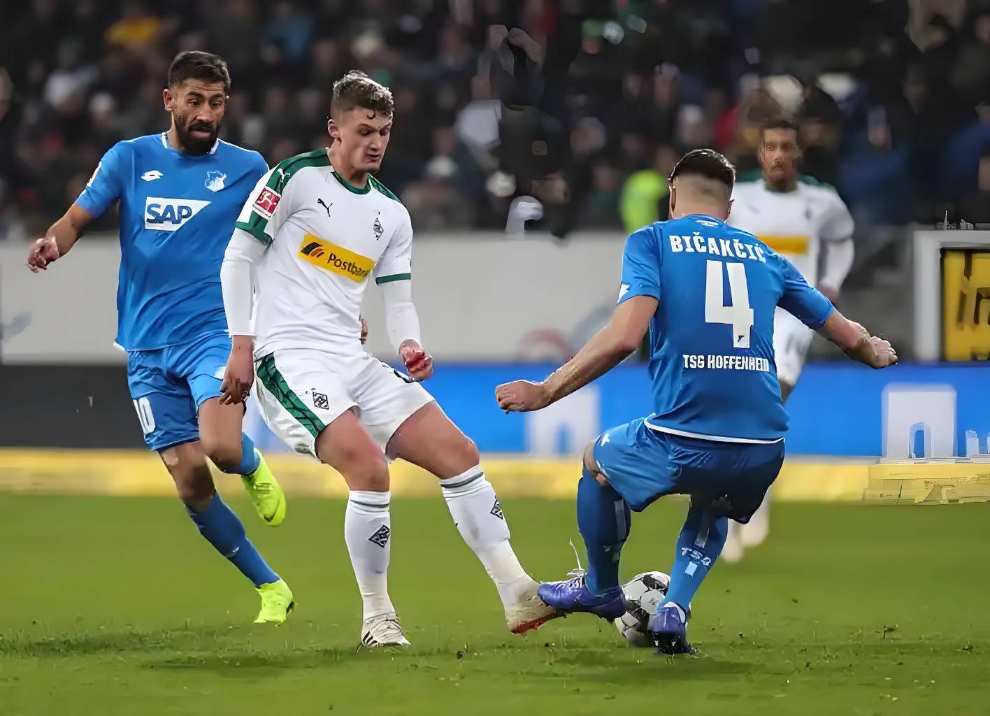 关于汉堡在客场遭遇沃尔夫斯堡绝杀,无缘胜利的信息 关于汉堡在客场遭遇沃尔夫斯堡绝杀,无缘胜利的信息