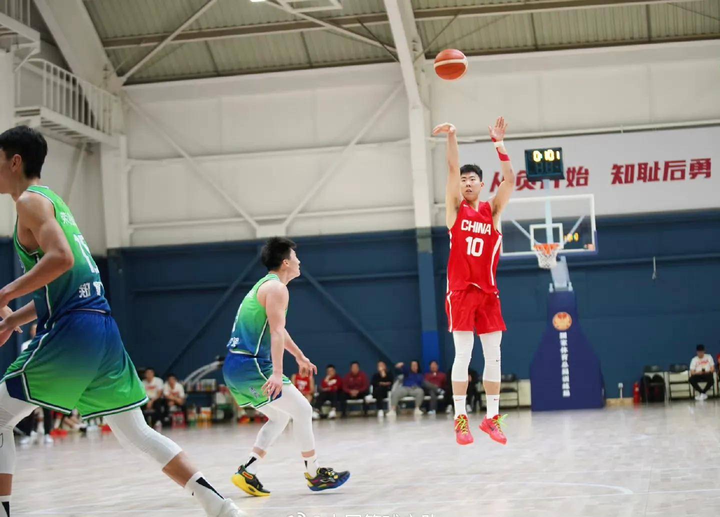 天津男篮连胜三场，士气高涨备战下一轮比赛的简单介绍