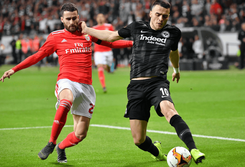 弗赖堡在德国联赛中取得重要胜利 弗赖堡在德国联赛中取得重要胜利