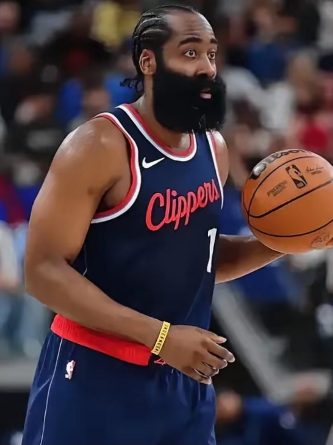 关于迈阿密热火险胜AC米兰，哈登送出关键助攻激烈交锋淘汰赛，锁定晋级资格的信息