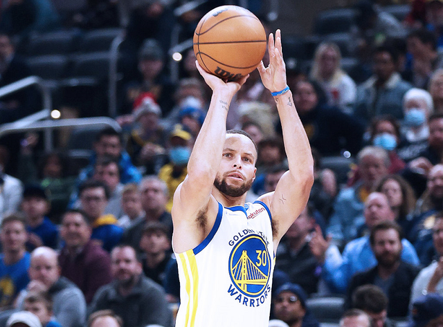 上海队逆转火箭，约基奇刷新纪录