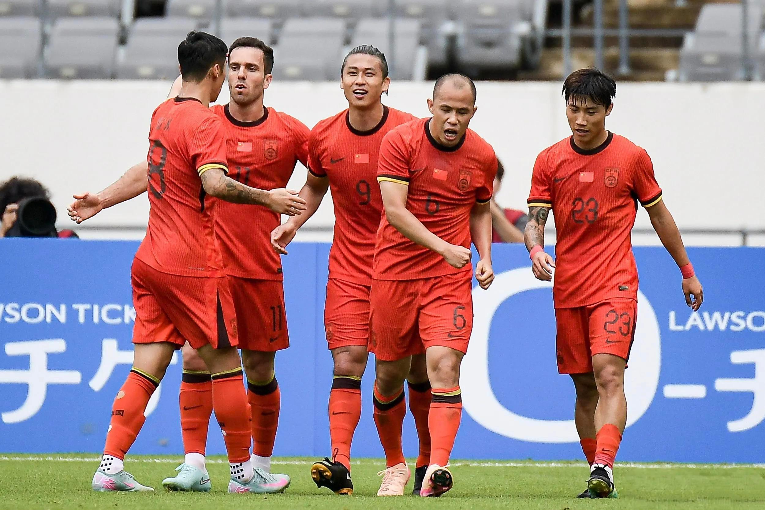 中国足球盛事上演,球员实力对比展现 中国足球盛事上演,球员实力对比展现