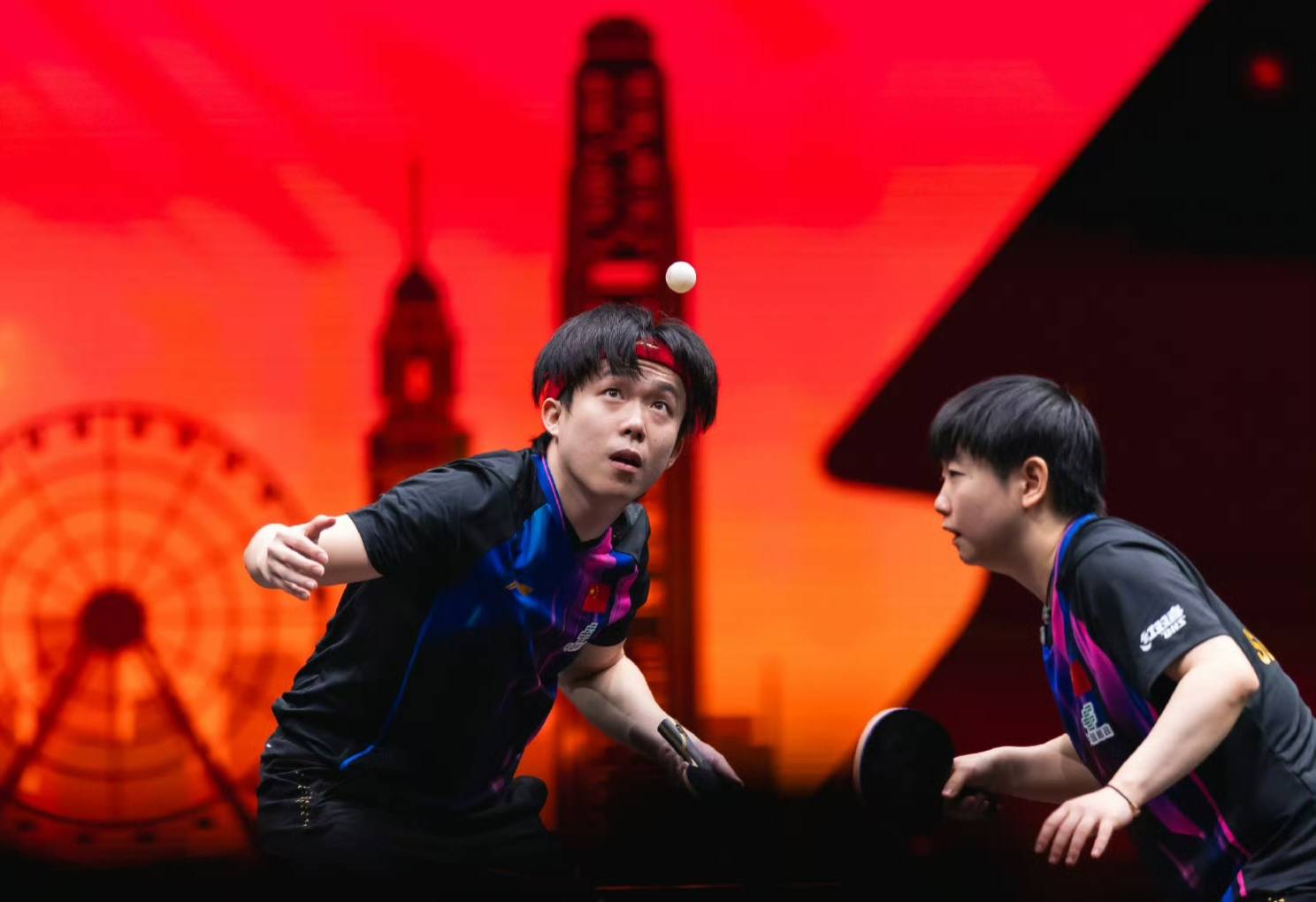 年终总决赛轻取戴维斯杯，蒂姆点燃赛场