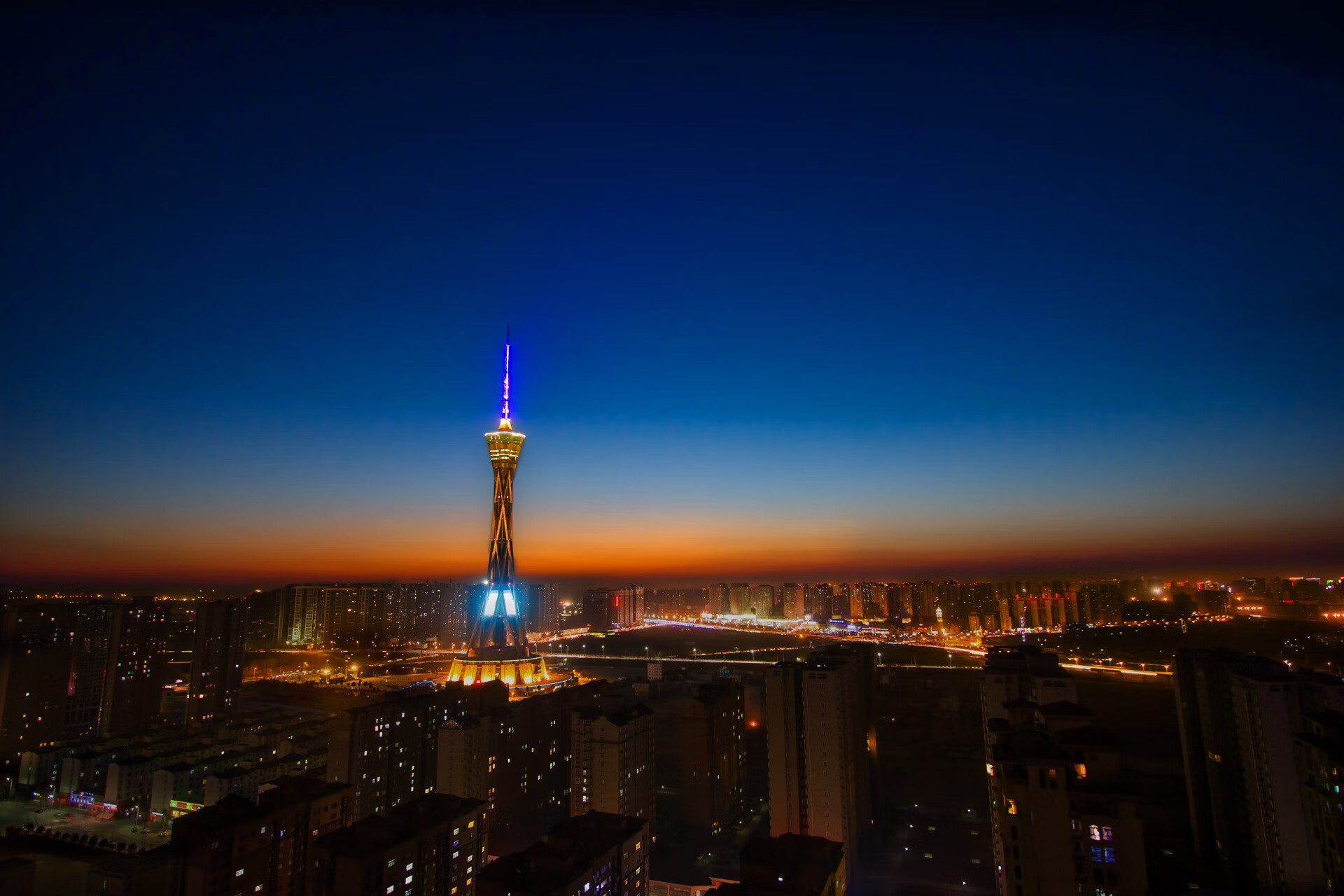 风暴眼与叹息之墙,梅西的绝对法则与比利亚雷亚尔的突尼斯之结