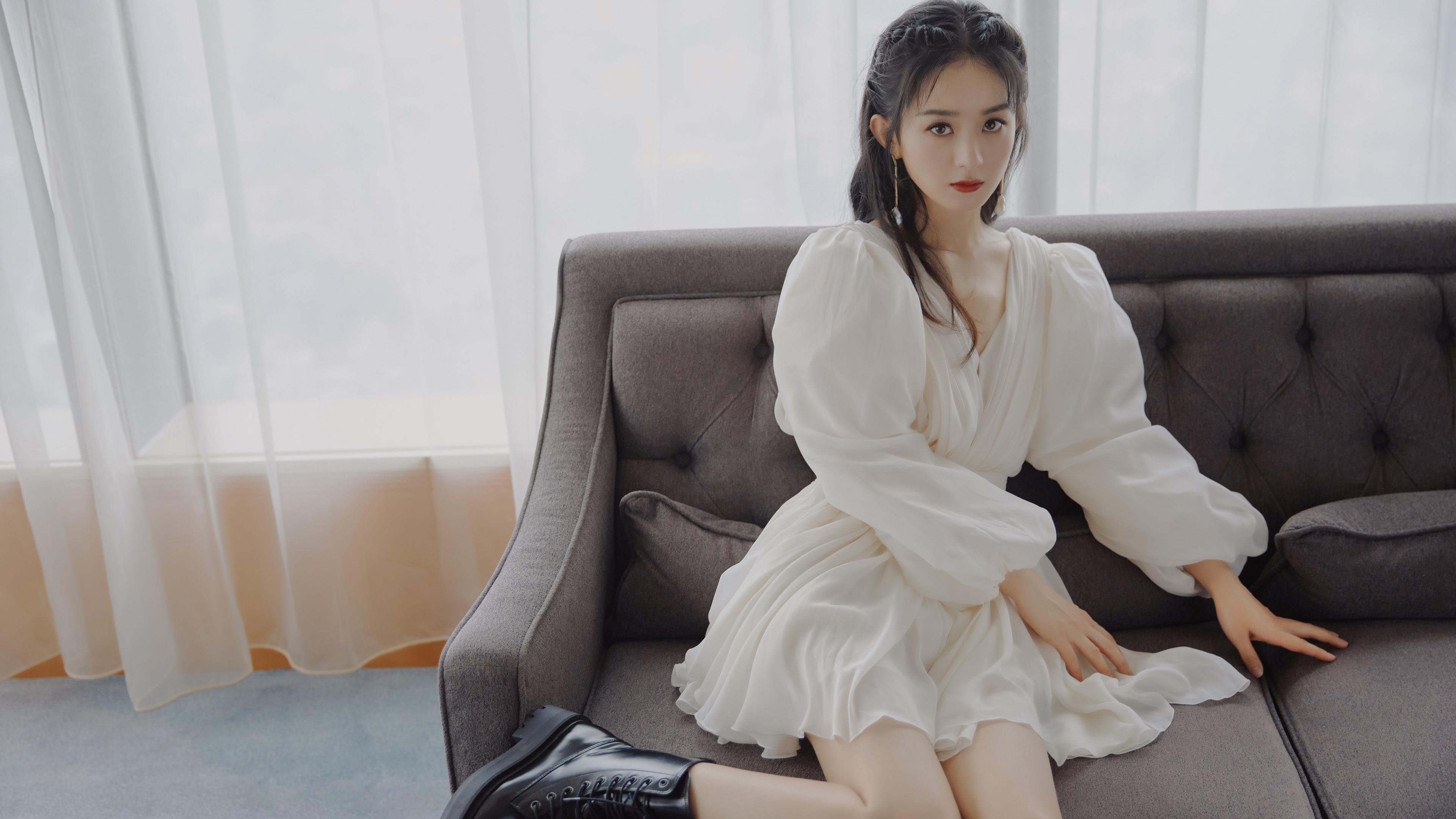 欧冠夜的季后赛模式，当萨内启动单打，他成了安联球场的乔丹