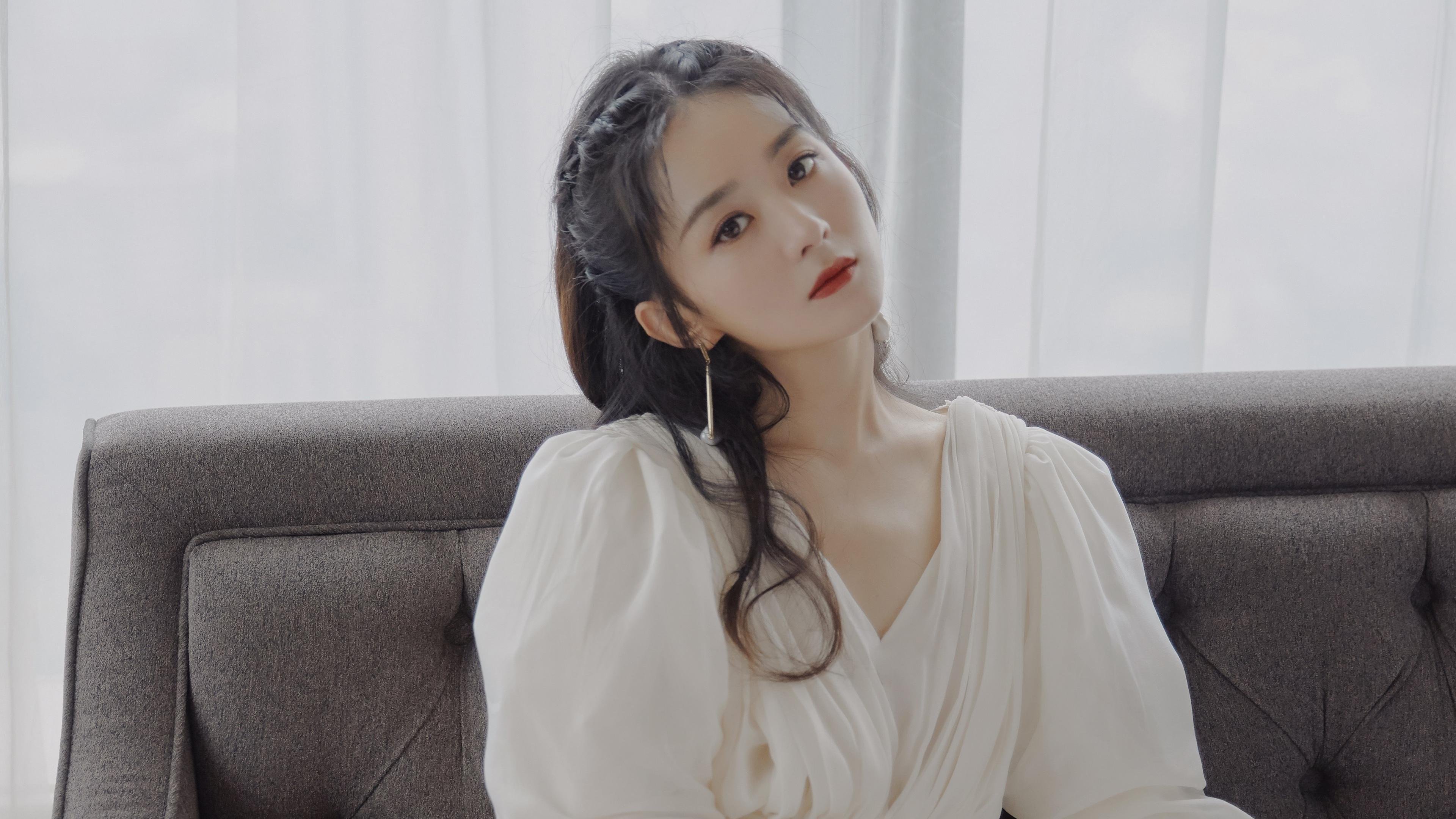 从加的夫千年球场到巴黎法兰西大球场，足球小国的雄心与伟大小子的诞生