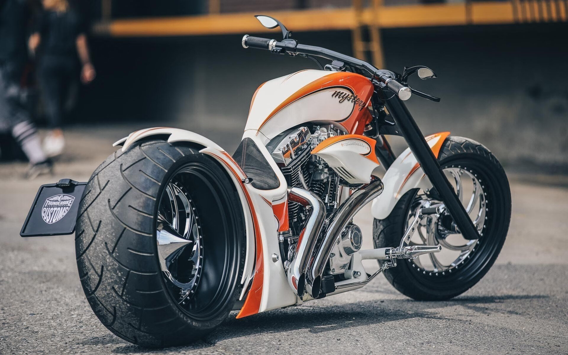 大漠烽烟遇蜂群,西亚卡姆烈焰灼破山西防线