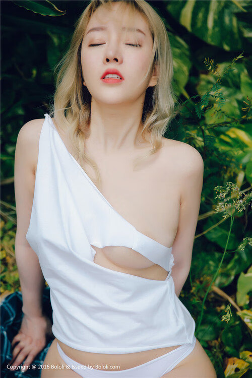 巴斯托尼巨星光芒与智利团队胜利,现代足球的双面镜